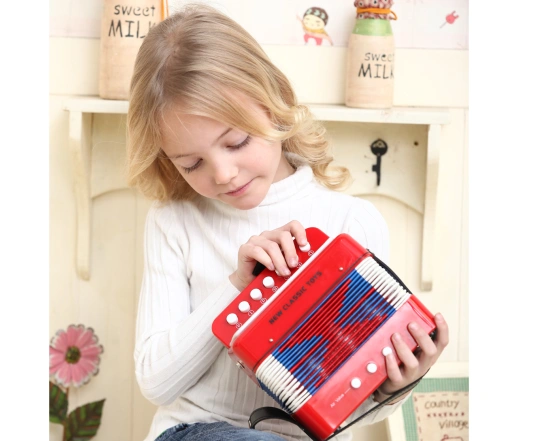 Acordeon con libro de musica New Classic Toys - blanco