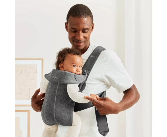 Mochila porta Bebé Mini BabyBjörn tejido 3D Jersey - Gris oscuro