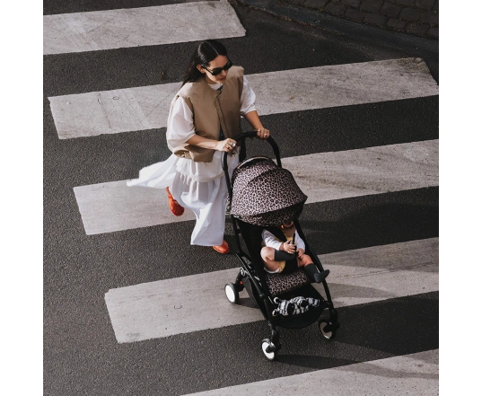Silla de paseo Stokke YOYO³  Leopard (сhasis White)
