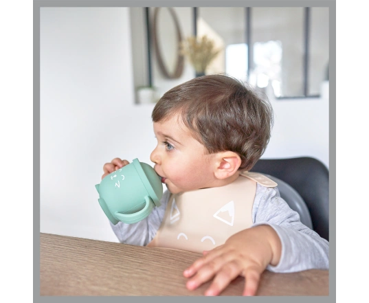 Taza con pajita de silicona Babymoov Isy'Cup - Verde, 6+