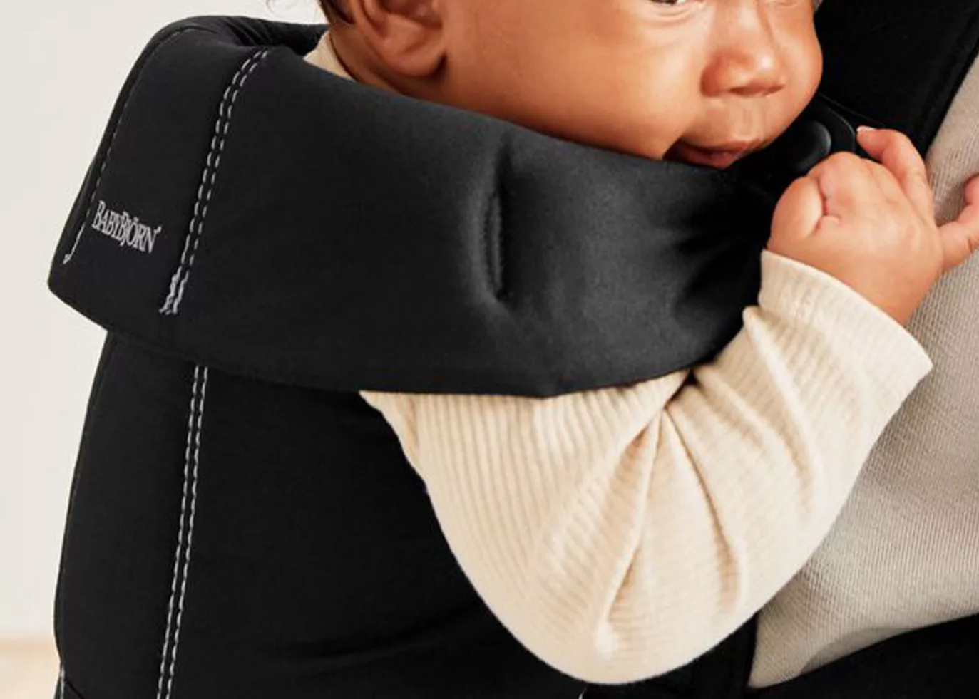 Рюкзак-кенгуру Bebé Mini BabyBjörn (тканина бавовна) - Темно-бузковий | KIDSLINE-42 - зображення